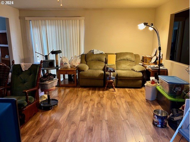 1090 West Ridgeway Avenue Hermiston, OR 97838 - Photo 3 of 22 Gallery Image 3