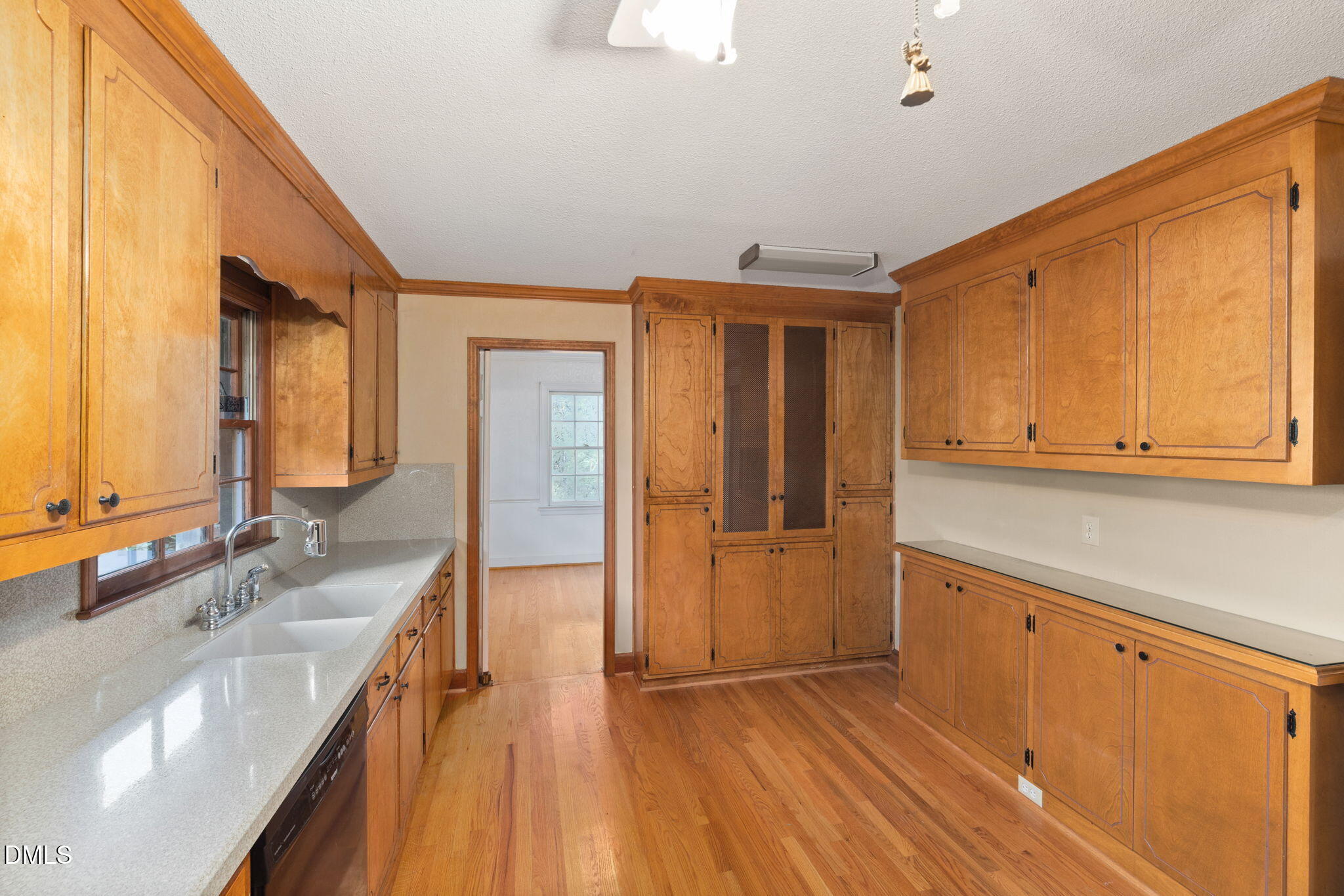 3301 Caldwell Drive Raleigh, NC 27607 - Photo 14 of 40 14-web-or-mls-DX3A1472