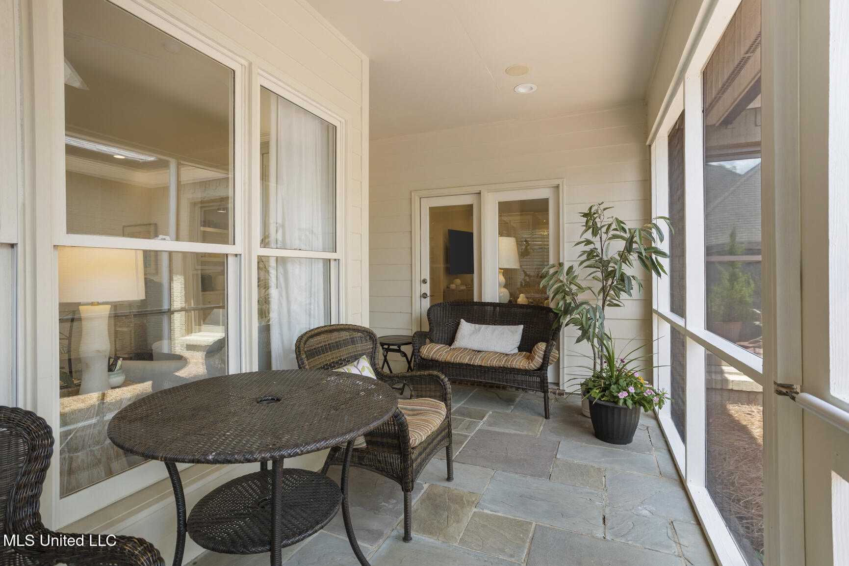 4 Waterford Place Jackson, MS 39211 - Photo 21 of 27 4 Waterford Place-37
