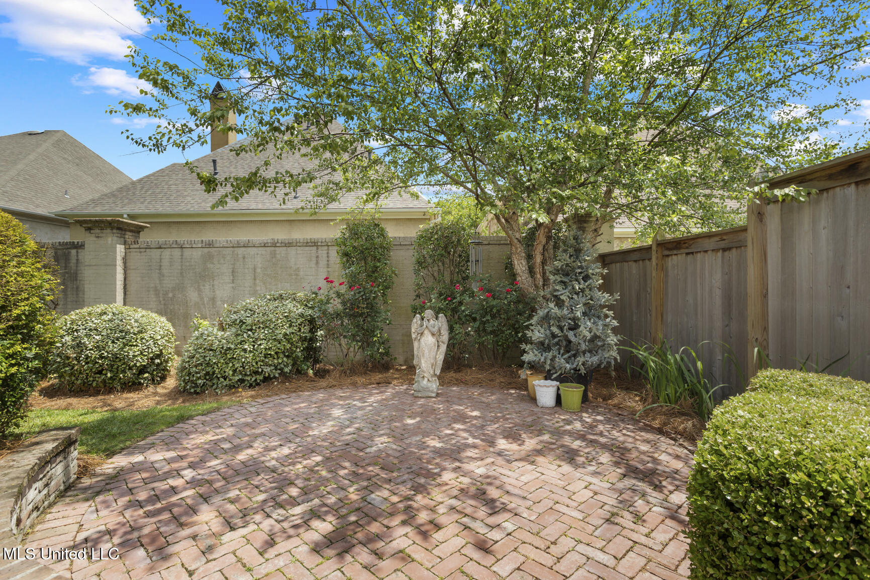 4 Waterford Place Jackson, MS 39211 - Photo 24 of 27 4 Waterford Place-40