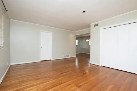 $270,000 | 3660 Peachtree Road Northeast, Unit 4E, Atlanta, GA 30319