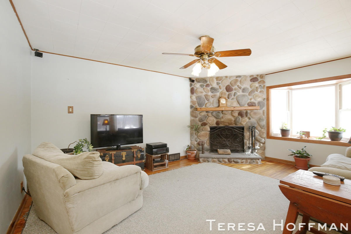 7180 Wabasis Road Northeast Belding, MI 48809 - Photo 4 of 22 7184Wabasis