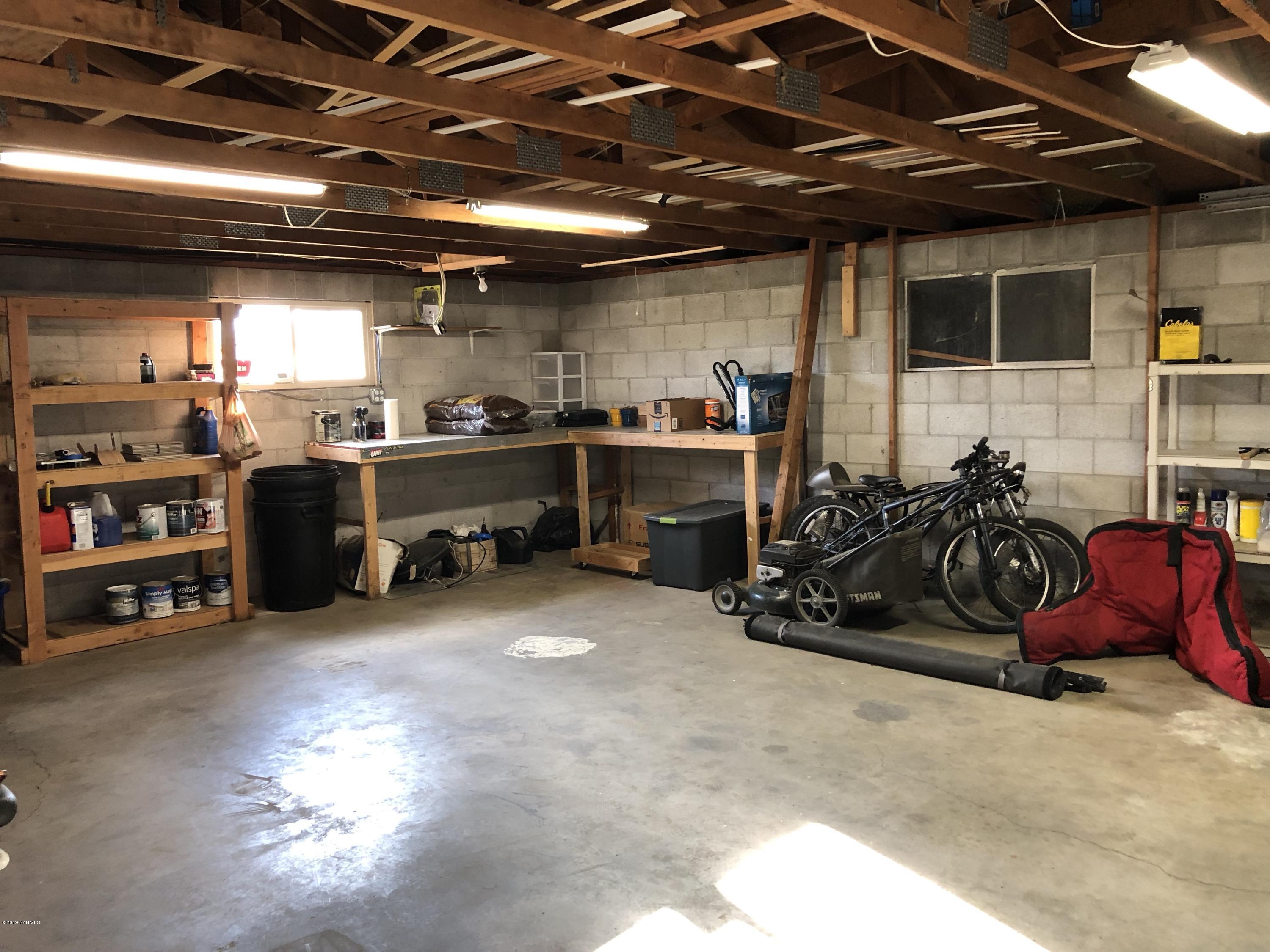 206 Hunziker Road Yakima, WA 98908 - Photo 21 of 28