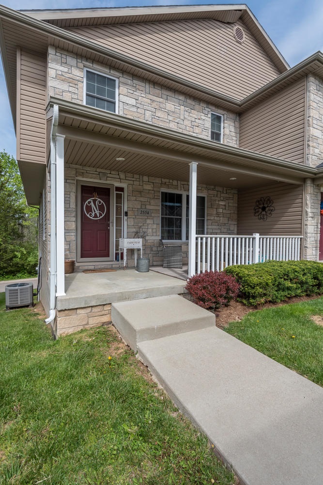 2554 South Flat Rock Road Bloomington, IN 47403 - Photo 3 of 24 Gallery Image 3
