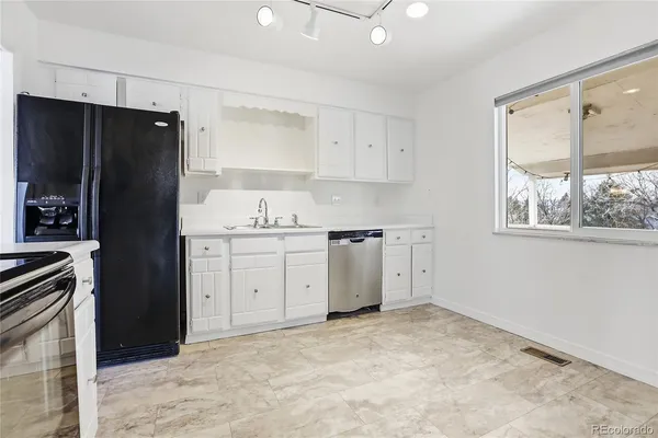 $520,000 | 7359 South Syracuse Court, Centennial, CO 80112