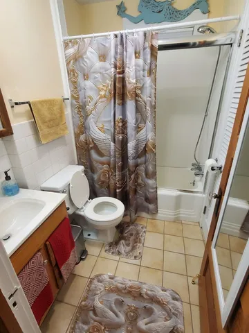 $325,000 | 457 Arlington Avenue, Elgin, IL 60120