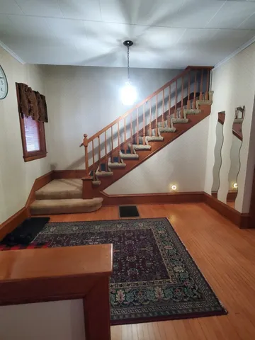 $325,000 | 457 Arlington Avenue, Elgin, IL 60120