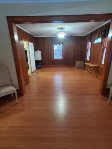 $325,000 | 457 Arlington Avenue, Elgin, IL 60120