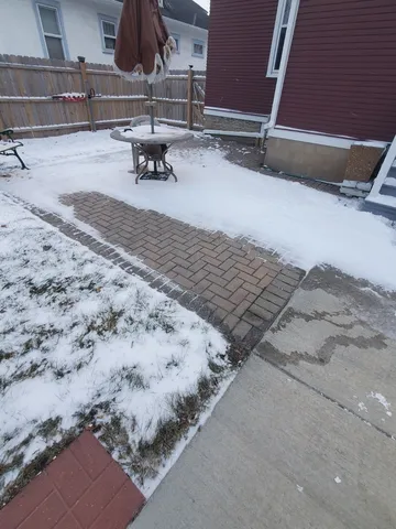 $325,000 | 457 Arlington Avenue, Elgin, IL 60120