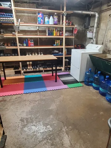 $325,000 | 457 Arlington Avenue, Elgin, IL 60120