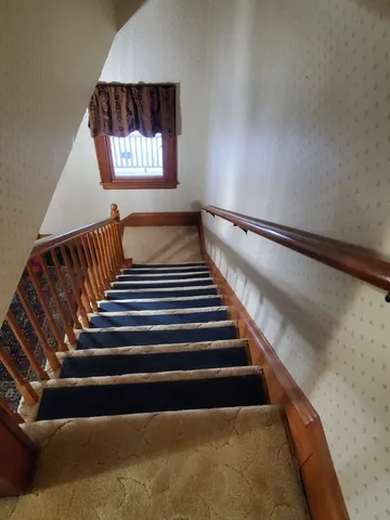 $325,000 | 457 Arlington Avenue, Elgin, IL 60120