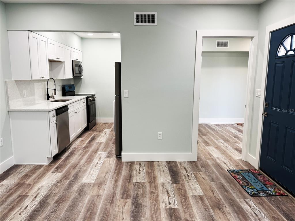 201 Medallion Boulevard, Unit D Madeira Beach, FL 33708 - Photo 6 of 28