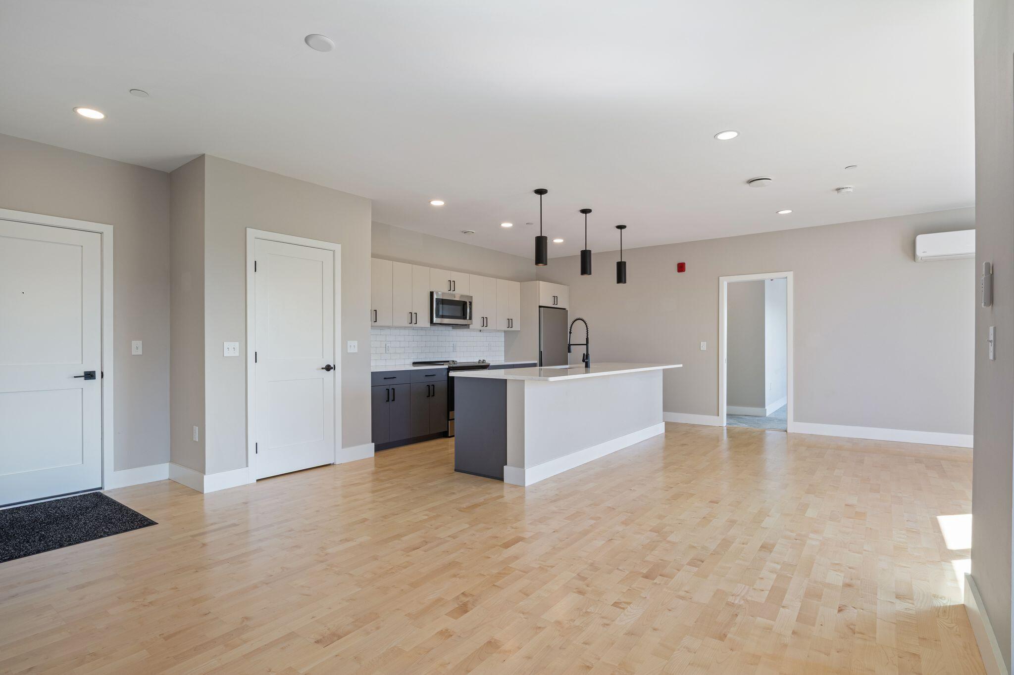 20 Upper Fls Road, Unit 402 Biddeford, ME 04005 - Photo 3 of 39 20_Upper_Falls_Rd_018
