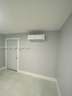 $2,500 | Hialeah, Hialeah, FL 33010