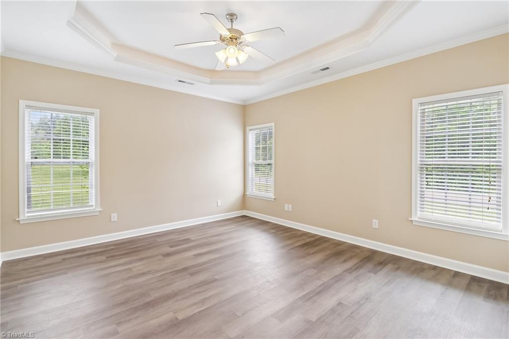 104 Mollie Road Harmony, NC 28634 - Photo 13 of 25