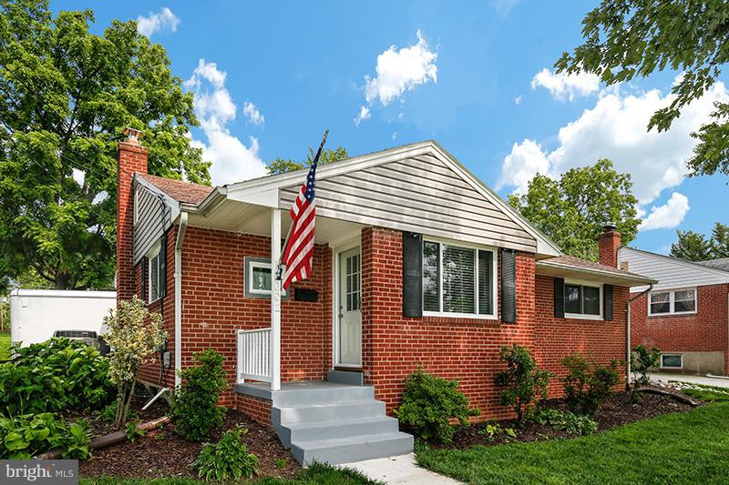 2002 Henry Road Rockville, MD 20851 - Photo 1 of 30 Exterior (General)