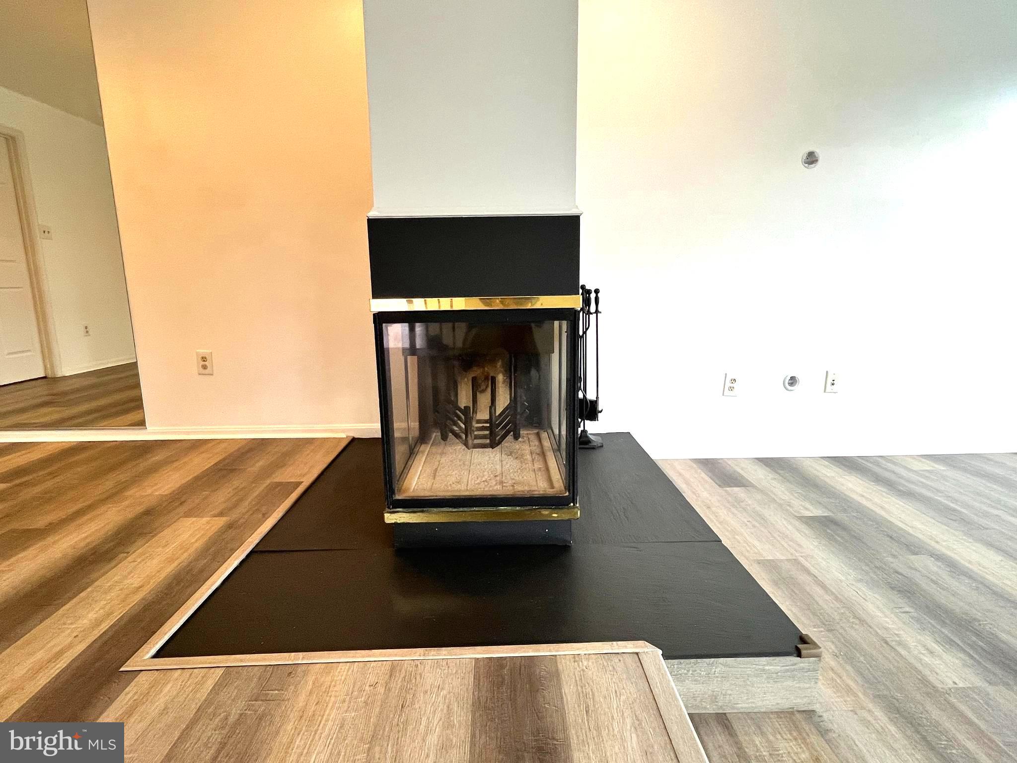2034 Pinecroft Court Odenton, MD 21113 - Photo 8 of 31 a view of a living room with furniture