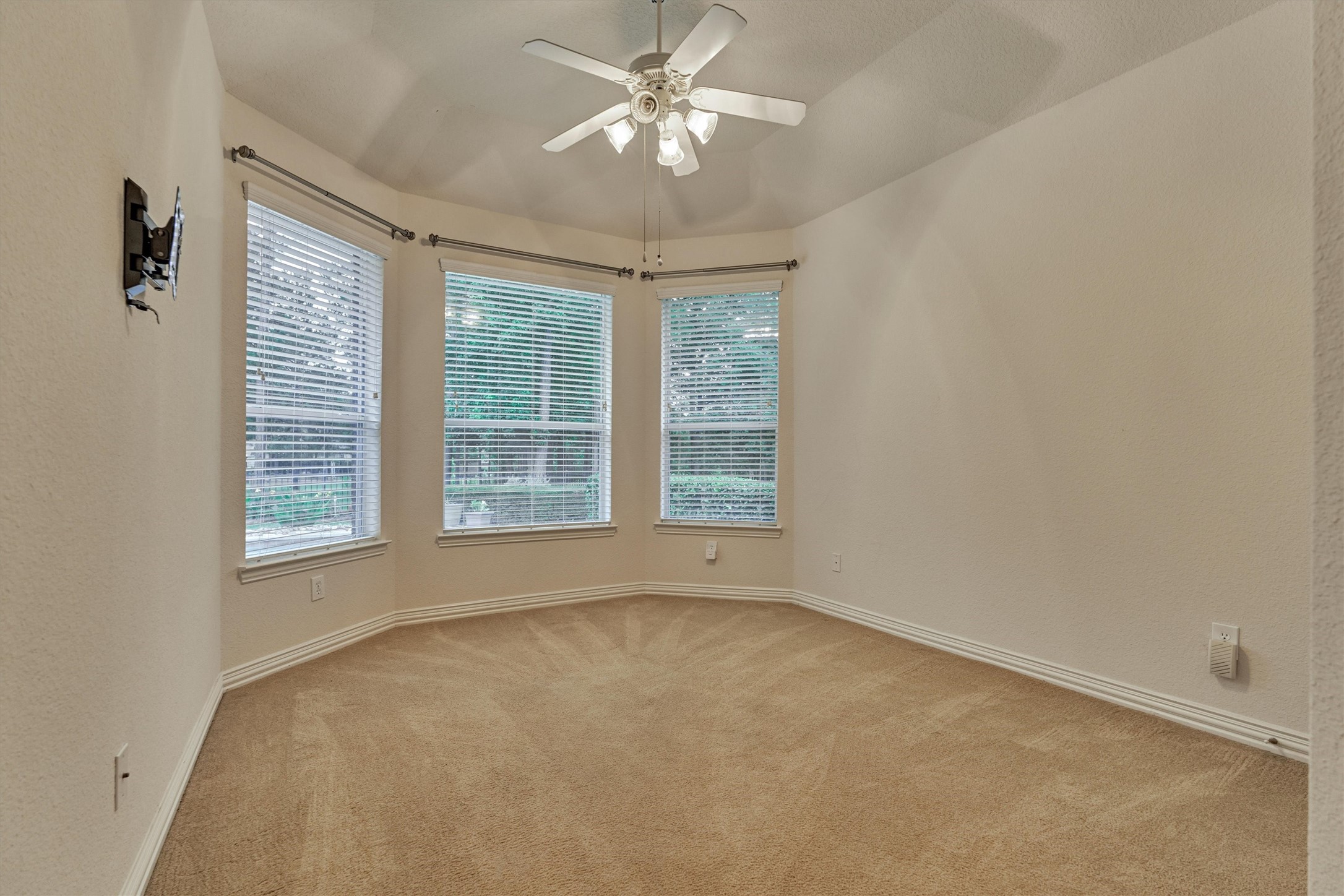 1608 Beau Rivage Drive Conroe, TX 77304 - Photo 28 of 49