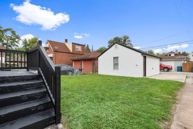 $239,900 | 15711 Lowe Avenue, Harvey, IL 60426