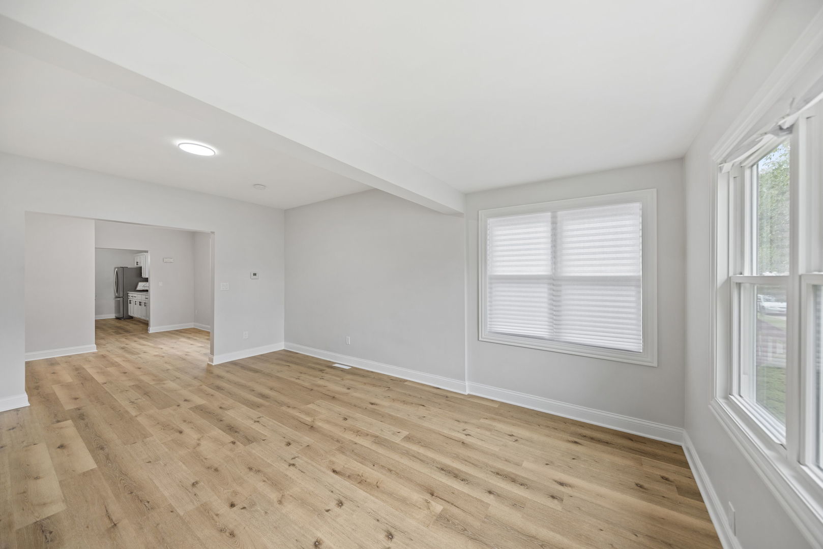 15711 Lowe Avenue Harvey, IL 60426 - Photo 5 of 17