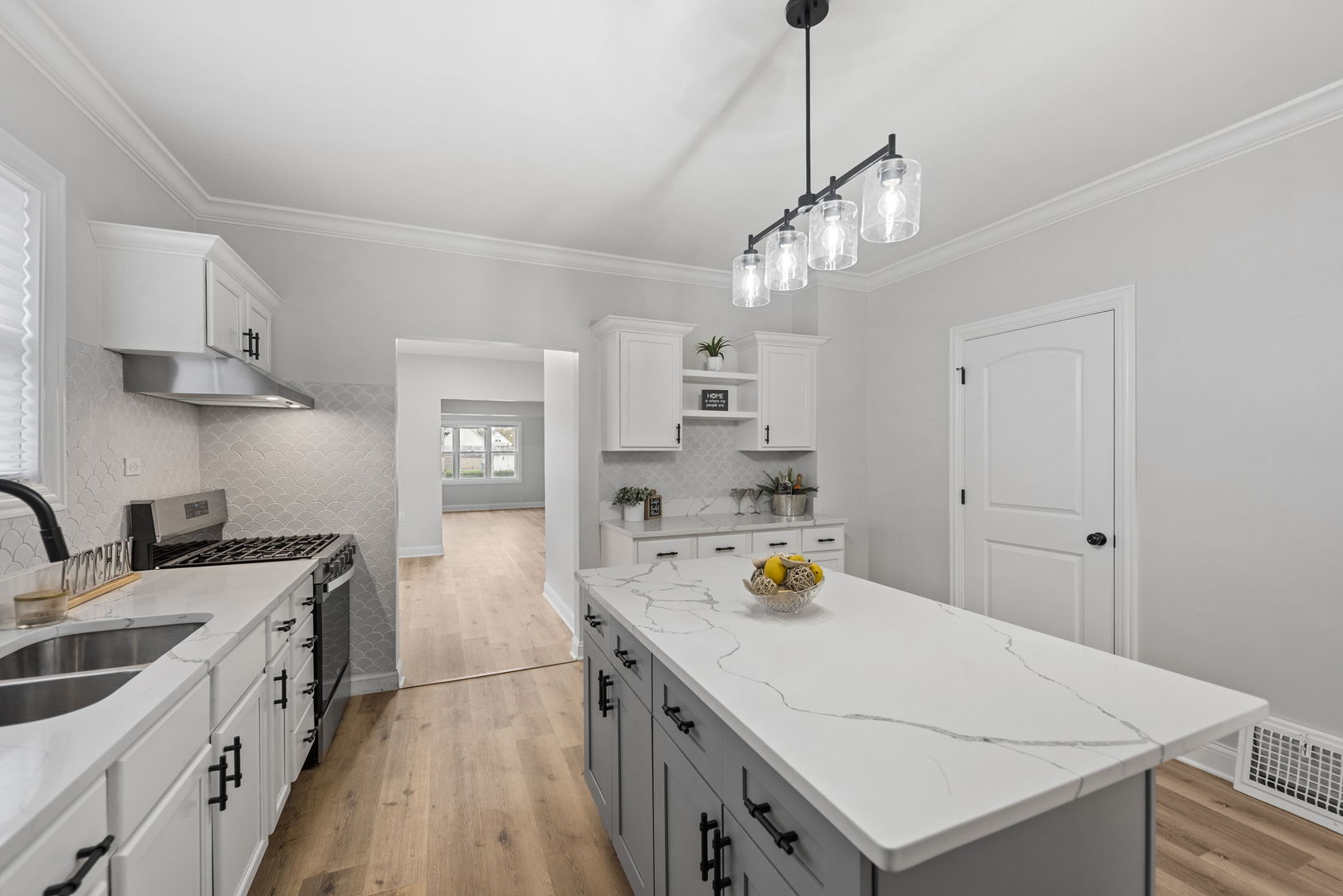 15711 Lowe Avenue Harvey, IL 60426 - Photo 8 of 17