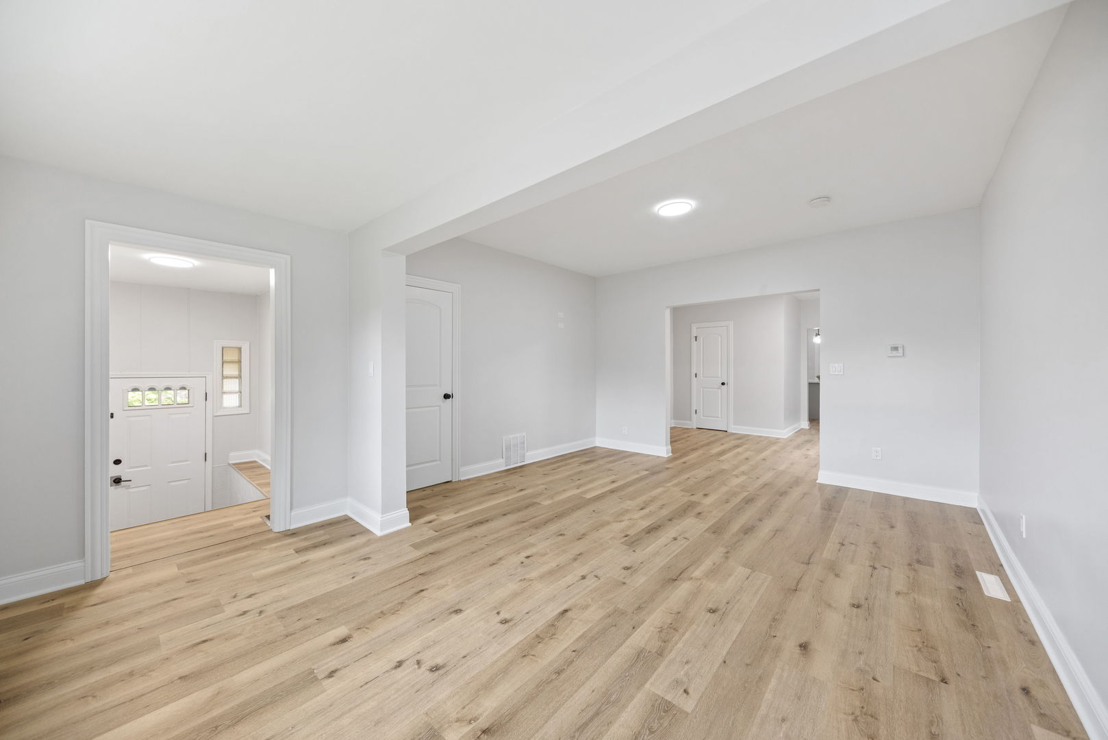 15711 Lowe Avenue Harvey, IL 60426 - Photo 10 of 17