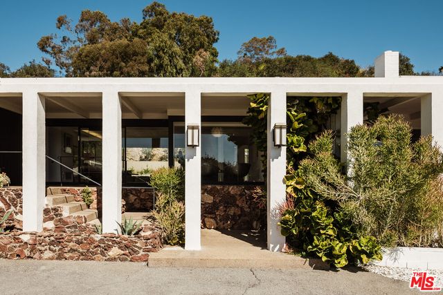 $9,999,990 | 248 North Glenroy Avenue, Los Angeles, CA 90049