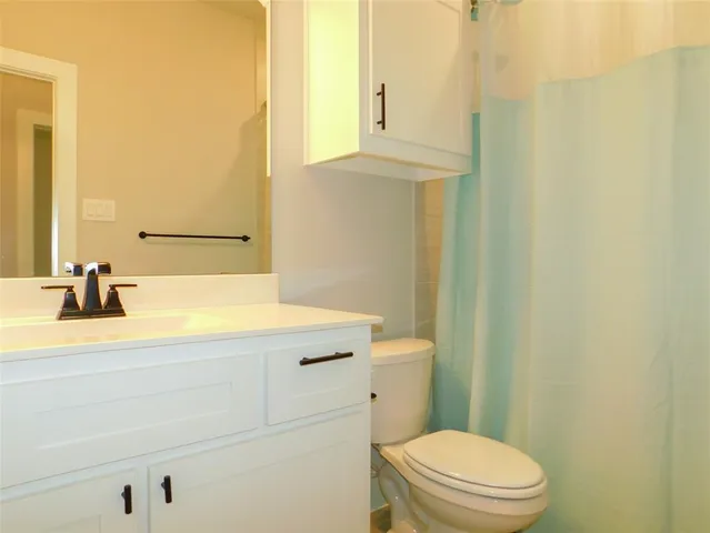 a close up of a shower