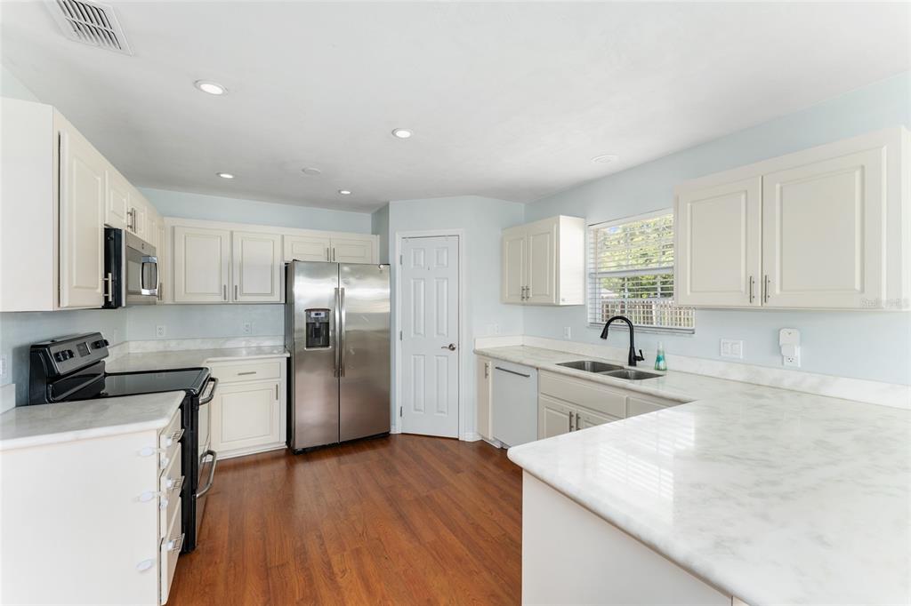 25670 Northwest 9th Road Newberry, FL 32669 - Photo 9 of 45