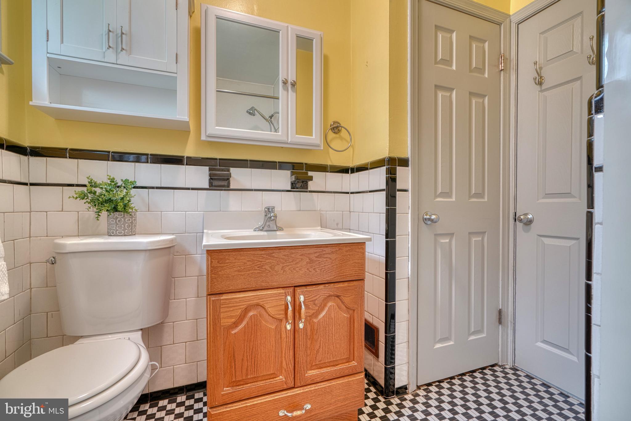 7912 Highpoint Road Baltimore, MD 21234 - Photo 22 of 38 Main Level Full Bathroom