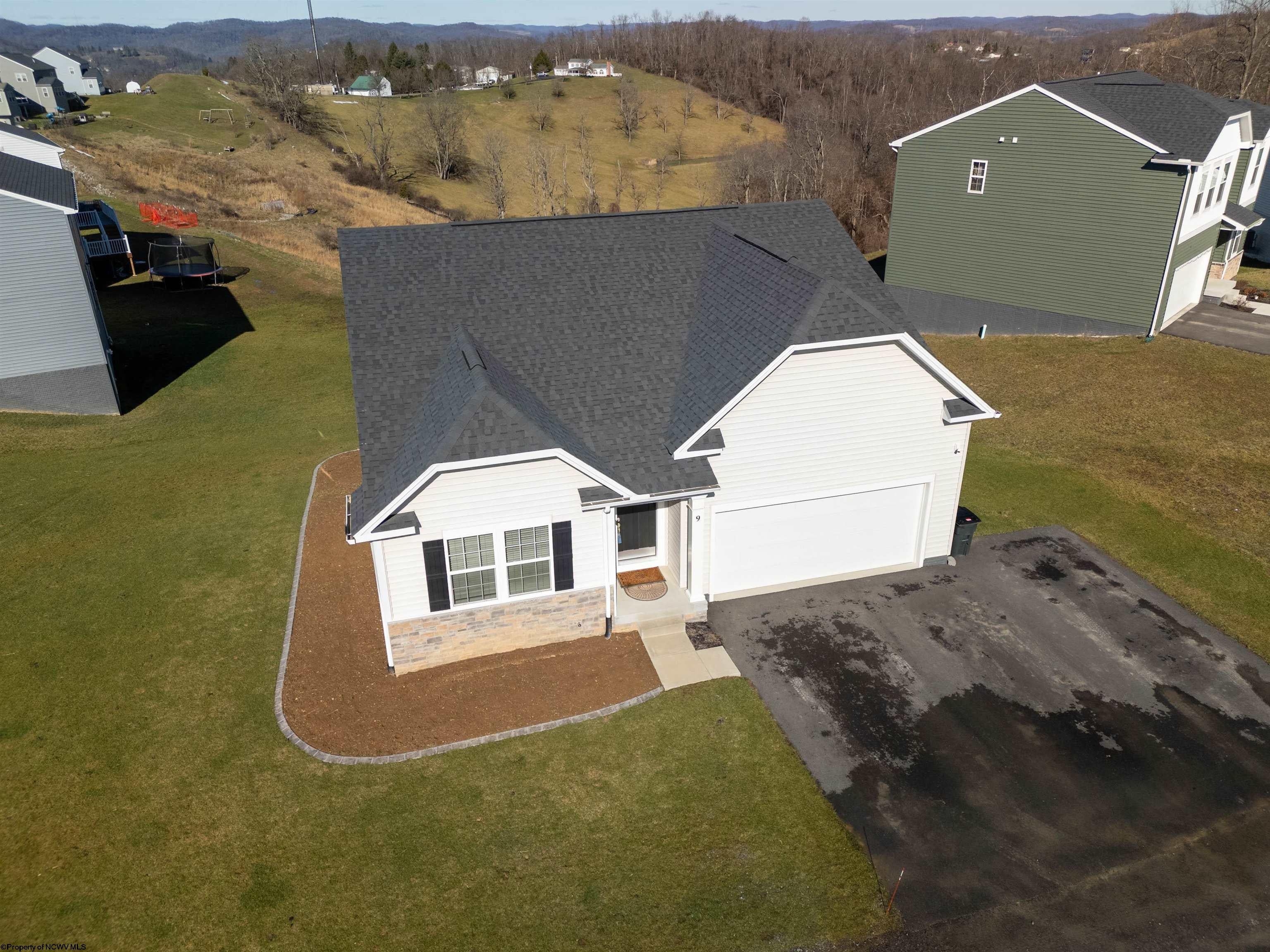 9 Iron Ridge Road Fairmont, WV 26554 - Photo 2 of 28 Gallery Image 2