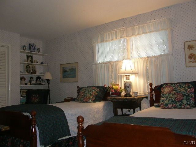 1433 Springhouse Road Allentown, PA 18104 - Photo 17 of 25 Gallery Image 17