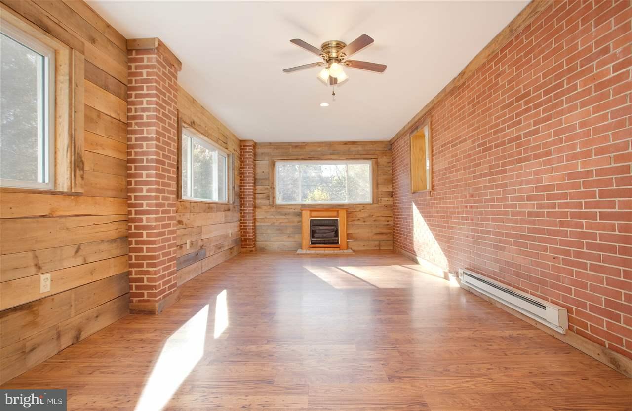 1641 Laurel Road Harrisburg, PA 17112 - Photo 12 of 22 Gallery Image 12