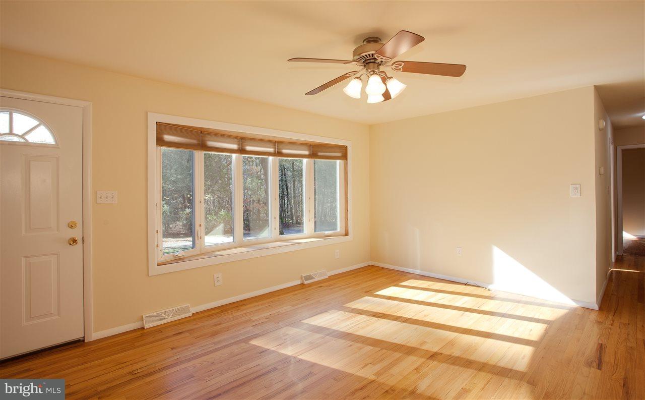 1641 Laurel Road Harrisburg, PA 17112 - Photo 2 of 22 Gallery Image 2