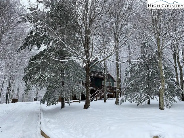 a view of a golf course