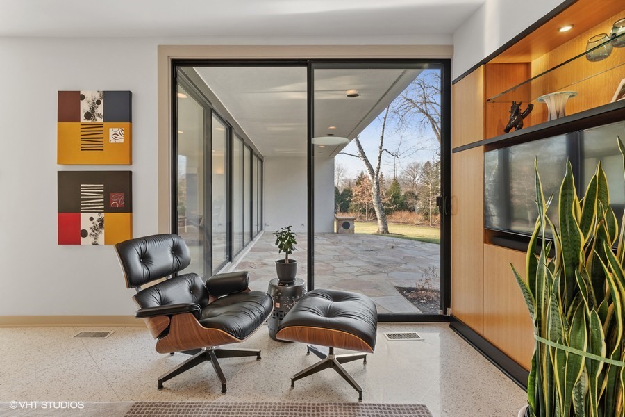 1700 Ridge Road Highland Park, IL 60035 - Photo 18 of 56 a living room with furniture and a floor to ceiling window
