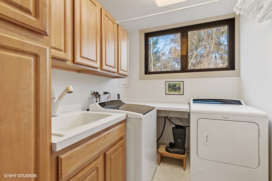 1700 Ridge Road Highland Park, IL 60035 - Photo 41 of 56 a utility room with dryer and washer