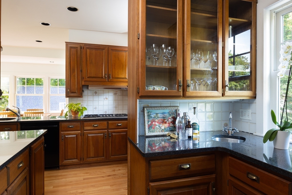 17 Winthrop Road Lexington, MA 02421 - Photo 12 of 29