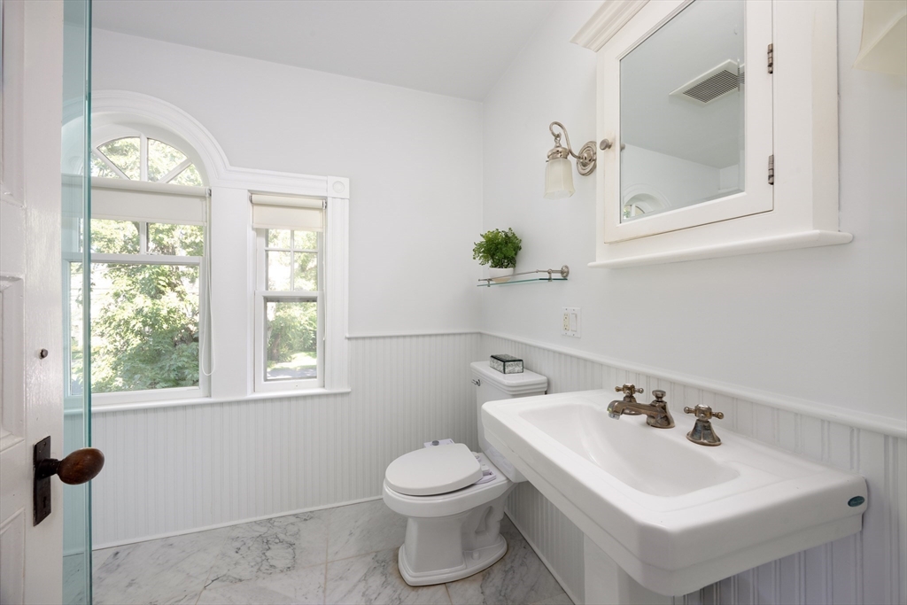 17 Winthrop Road Lexington, MA 02421 - Photo 13 of 29