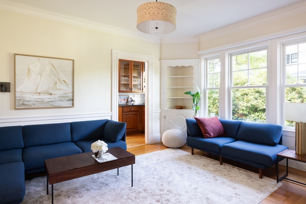 17 Winthrop Road Lexington, MA 02421 - Photo 5 of 29