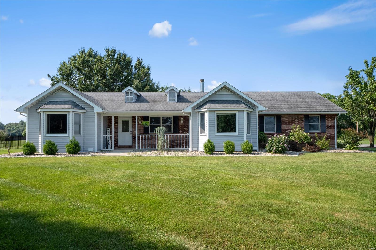 2201 Stemler Road Columbia, IL 62236 - Photo 1 of 39 Gallery Image 1