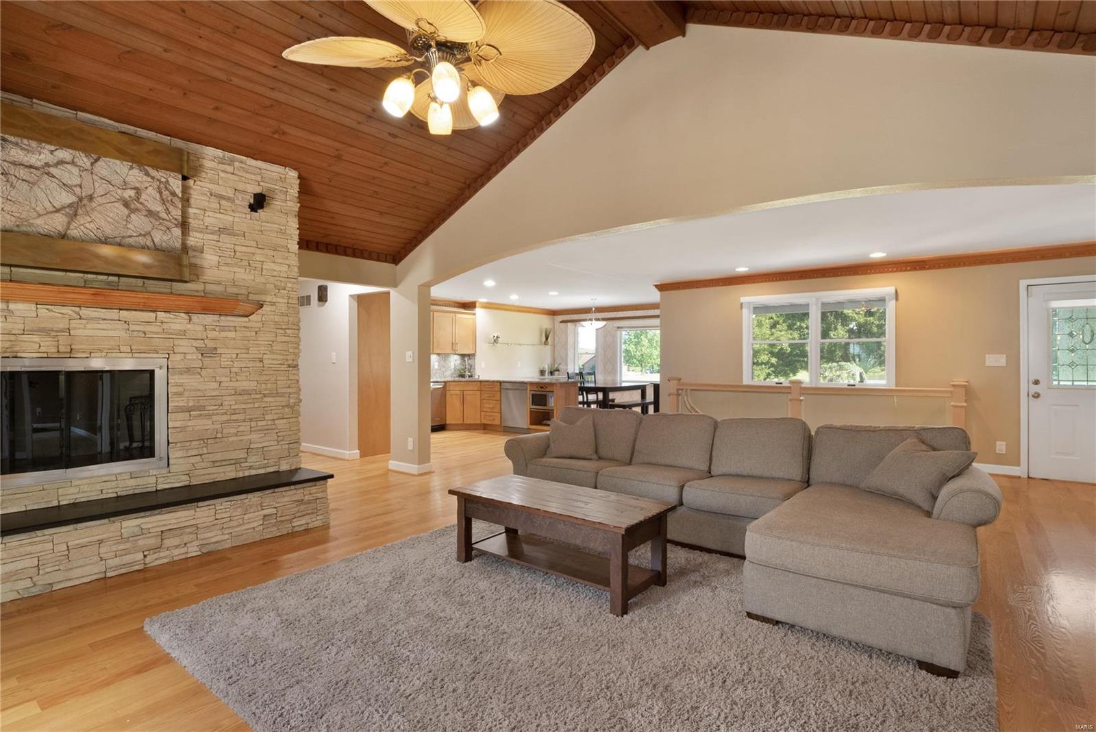 2201 Stemler Road Columbia, IL 62236 - Photo 12 of 39 Gallery Image 12