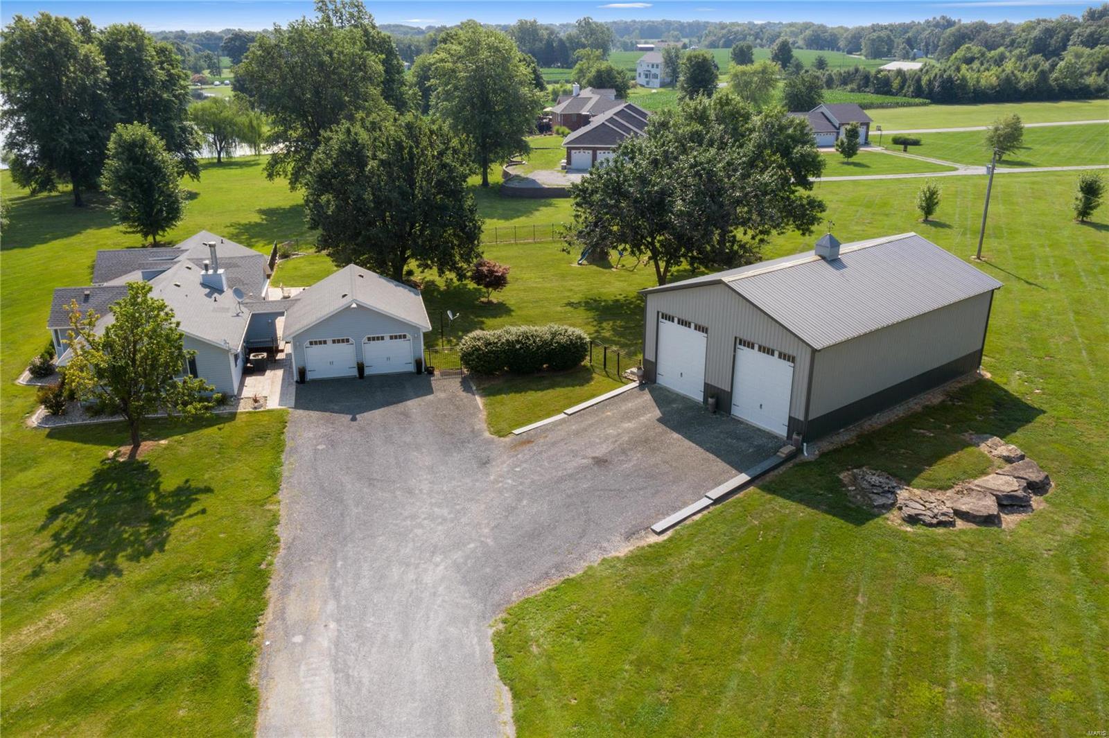 2201 Stemler Road Columbia, IL 62236 - Photo 5 of 39 Gallery Image 5