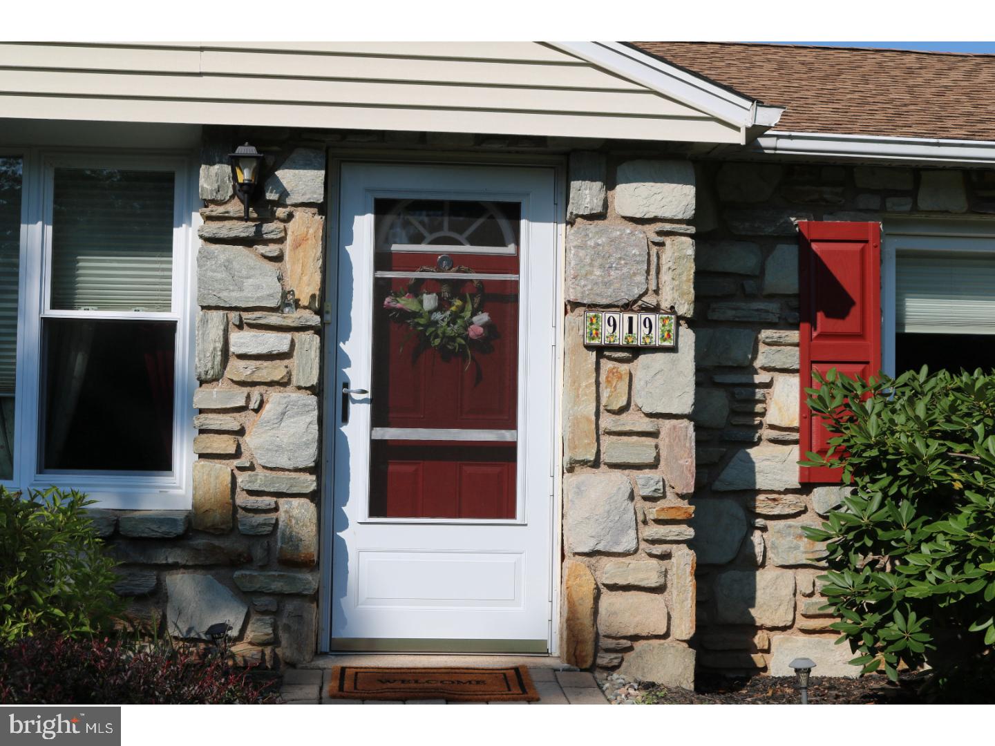 919 Bent Road Hatfield, PA 19440 - Photo 3 of 24 Exterior Front