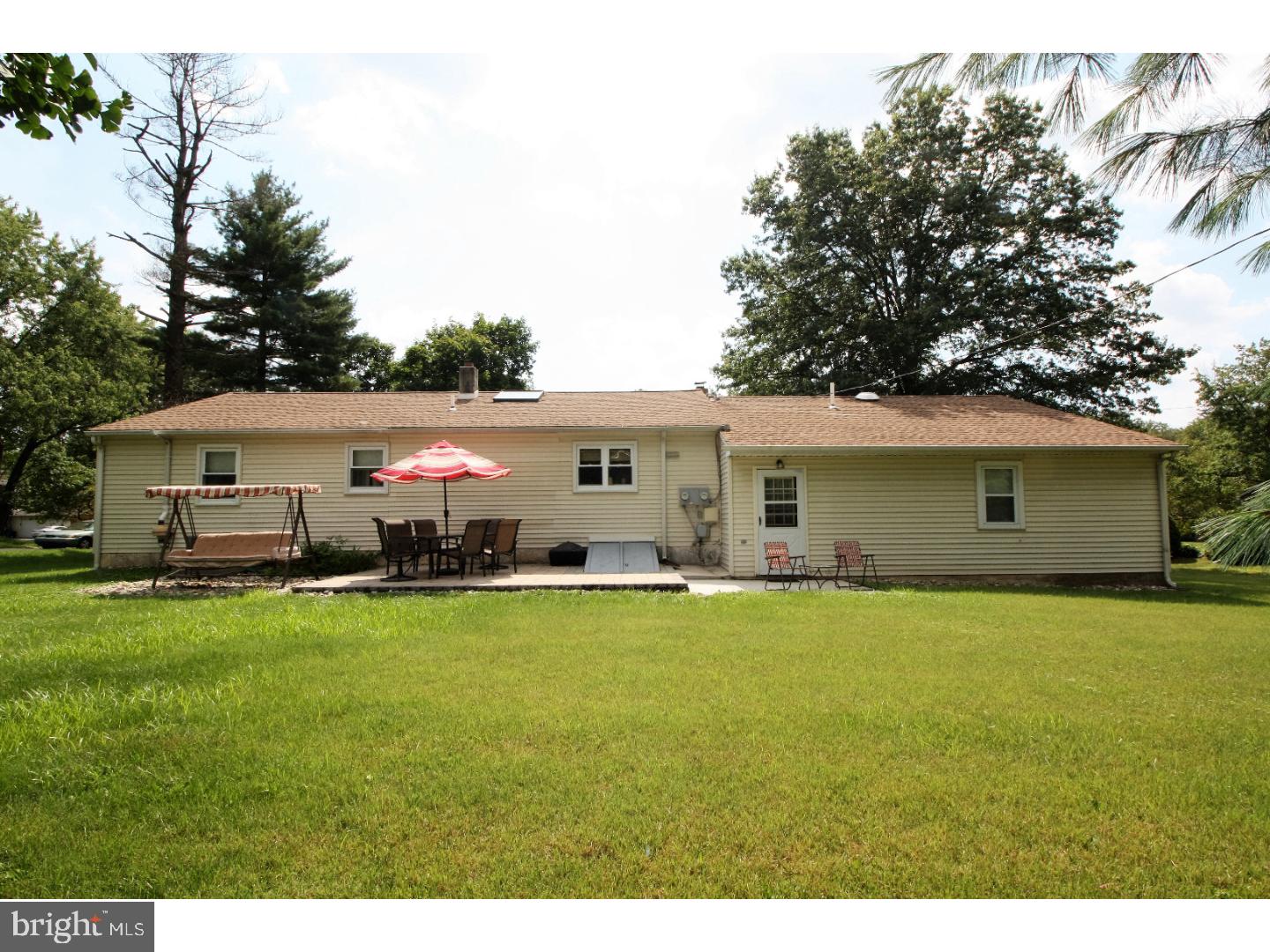 919 Bent Road Hatfield, PA 19440 - Photo 23 of 24 Exterior Back