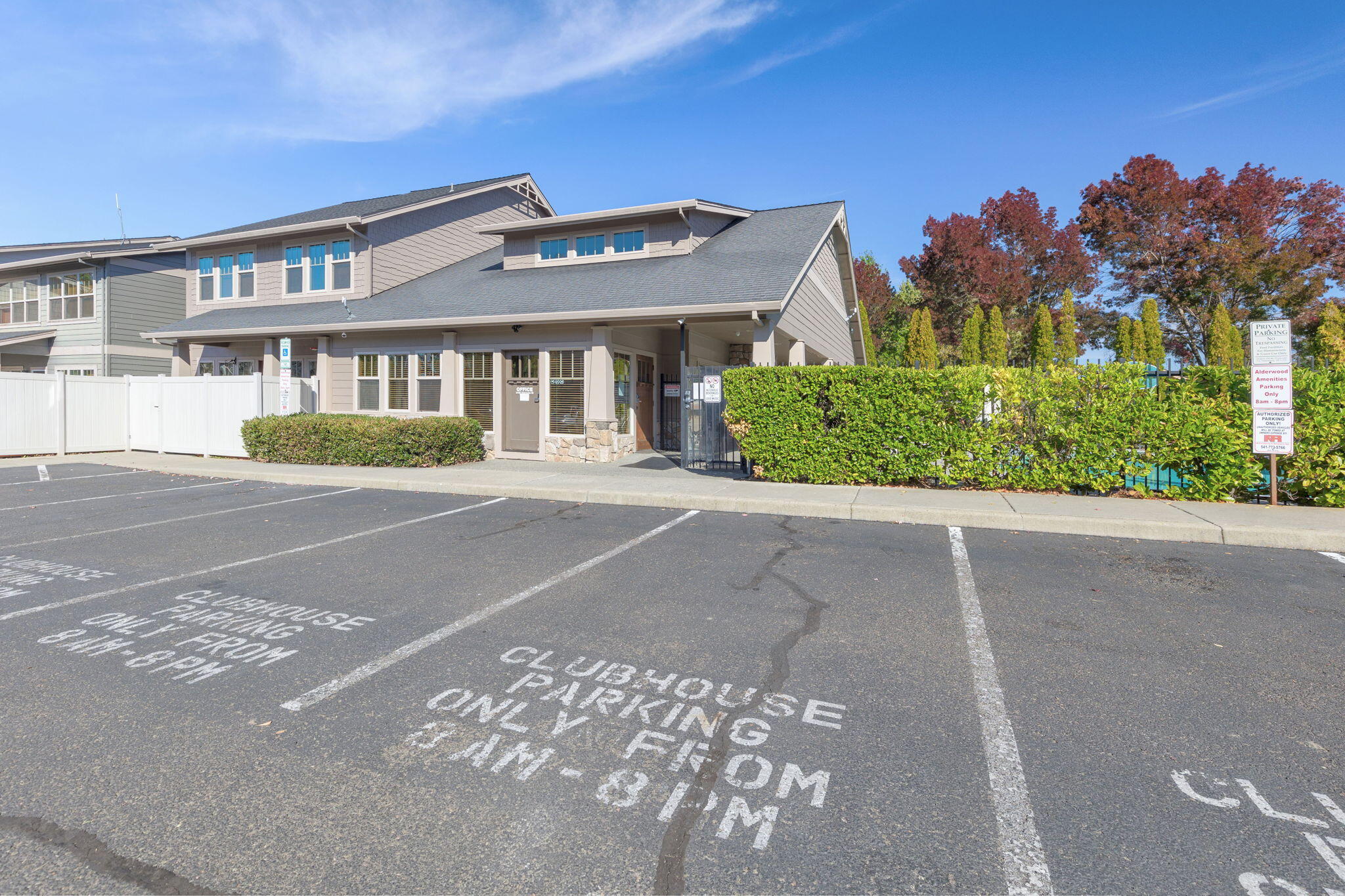 3126 Alameda Street, Unit 319 Medford, OR 97504 - Photo 41 of 48 Clubhouse