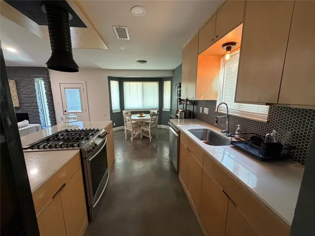 $2,600 | 1900 Dauphine Cove, Austin, TX 78727