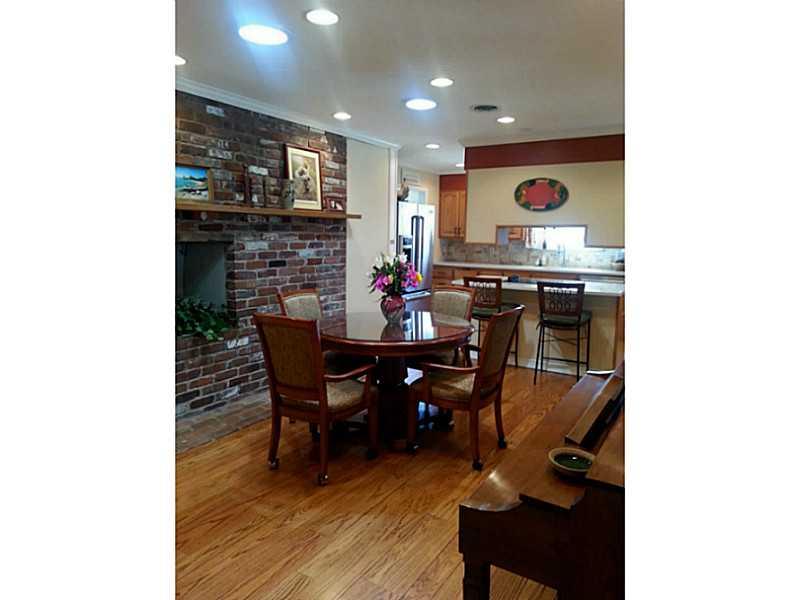 5676 Rolling Ridge Road Indianapolis, IN 46220 - Photo 6 of 17 Gallery Image 6