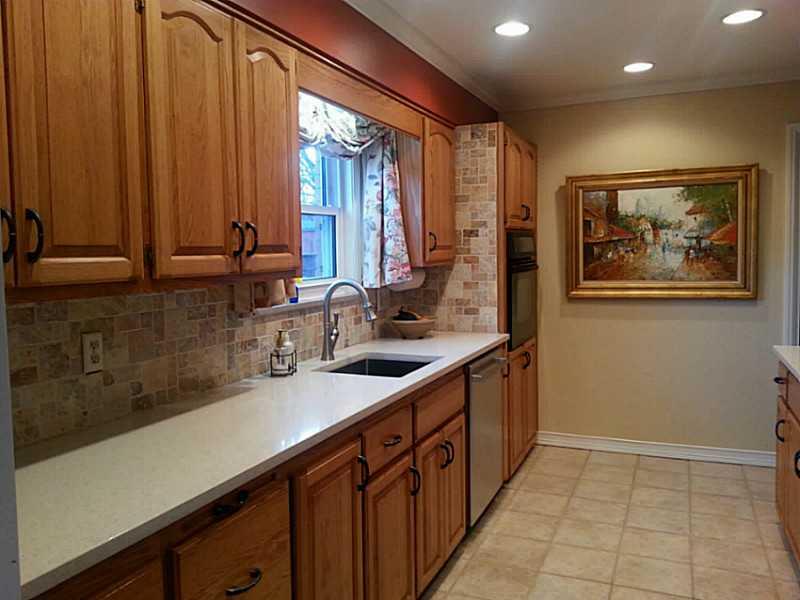 5676 Rolling Ridge Road Indianapolis, IN 46220 - Photo 7 of 17 Gallery Image 7