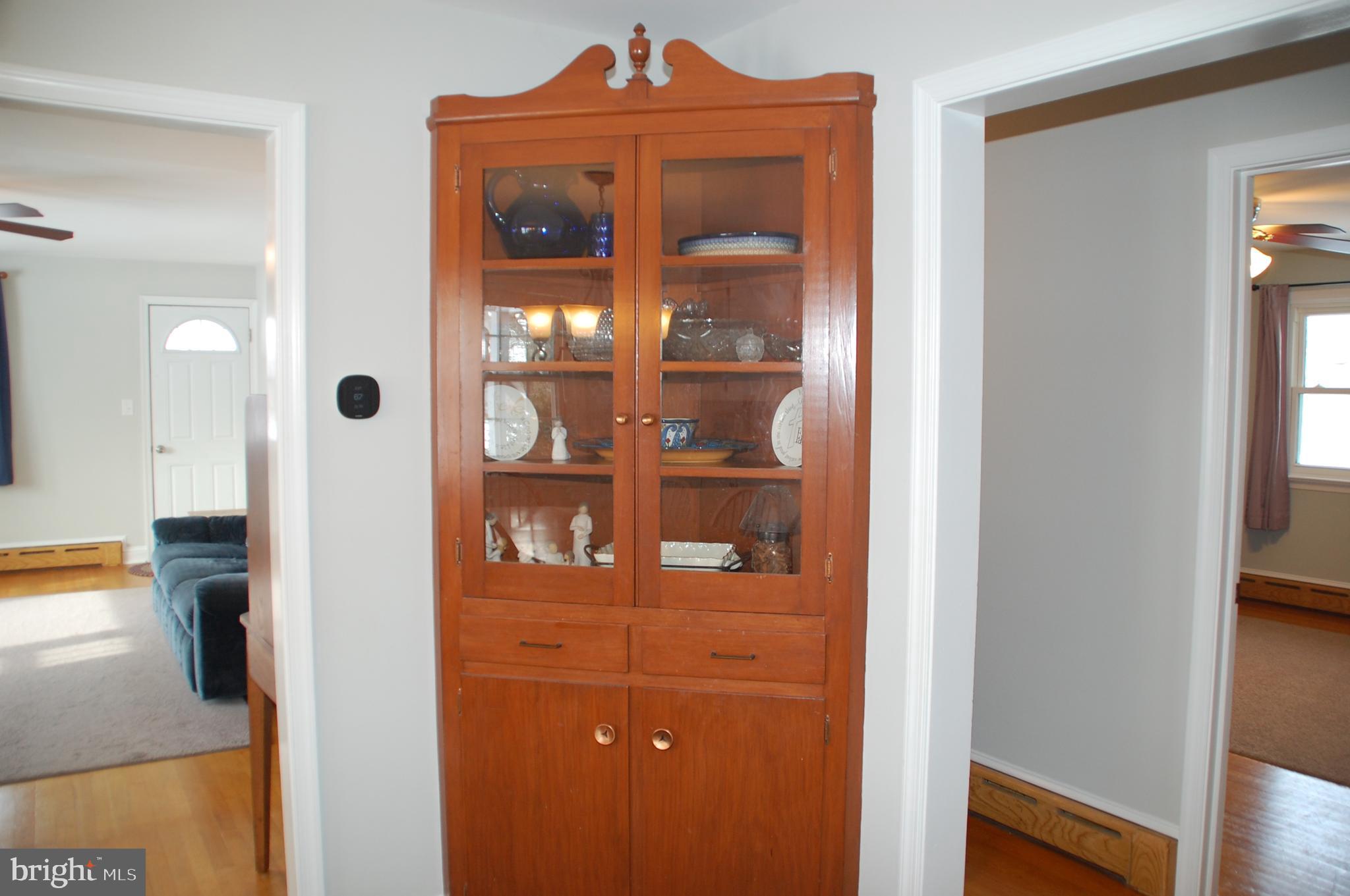 841 Allentown Road Telford, PA 18969 - Photo 7 of 36 complete with built-in corner hutch
